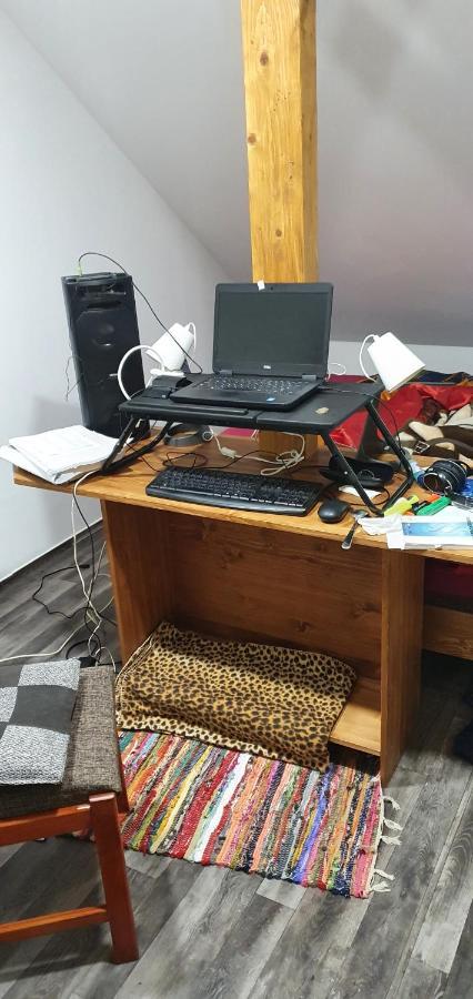 Hostel Feherkolapa Turistahaz Panzio *